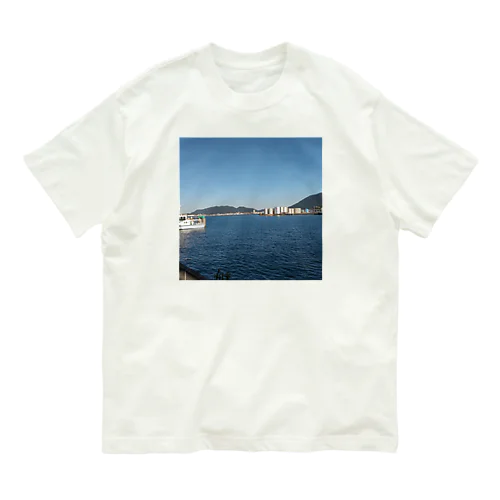 静かでピースフルな港風景のTシャツ オーガニックコットンTシャツ