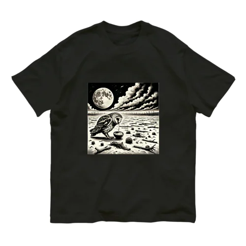 Silent Flight: The Impact of Climate Change on Owl Food Scarcity Organic Cotton T-Shirt
