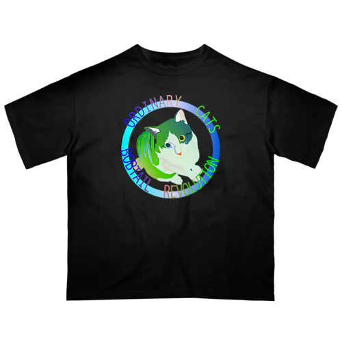 Ordinary Cats03h.t.(冬) Oversized T-Shirt