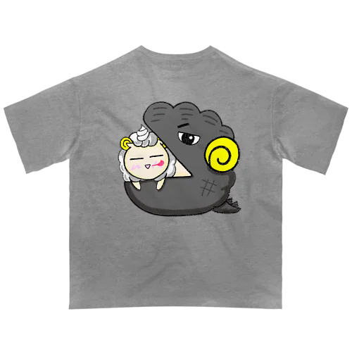 シュークリームに入る羊　大人ゴジラバージョン Oversized T-Shirt