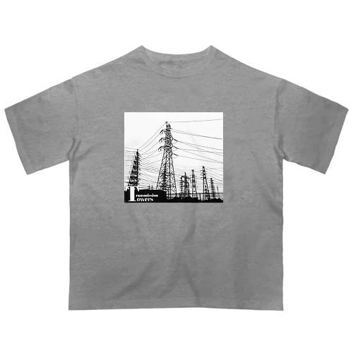 送電鉄塔群 Oversized T-Shirt