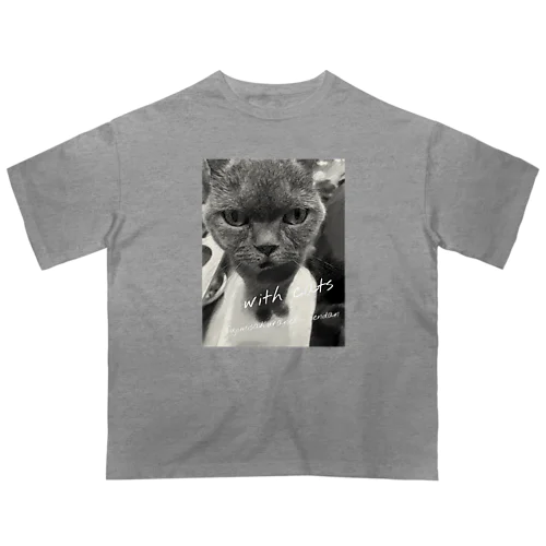 猫達と共に オーバーサイズTシャツ