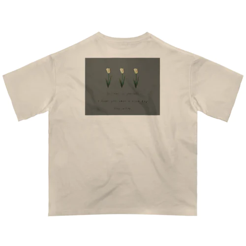 Khaki gray × Cream three tulip Oversized T-Shirt