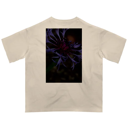 紫のお花の写真 オーバーサイズTシャツ