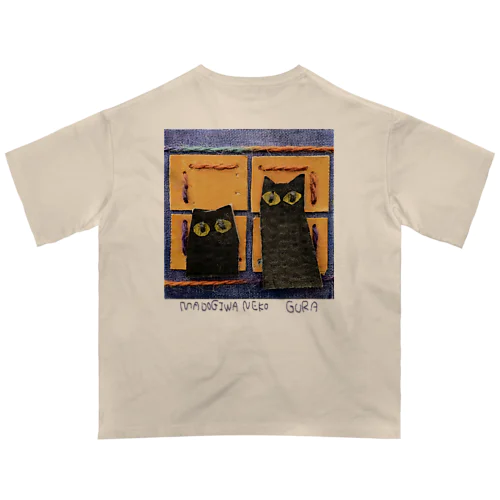 窓際ネコ・カラー Oversized T-Shirt