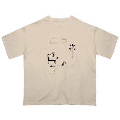 タヌキ君ときつね君の休日 Oversized T-Shirt