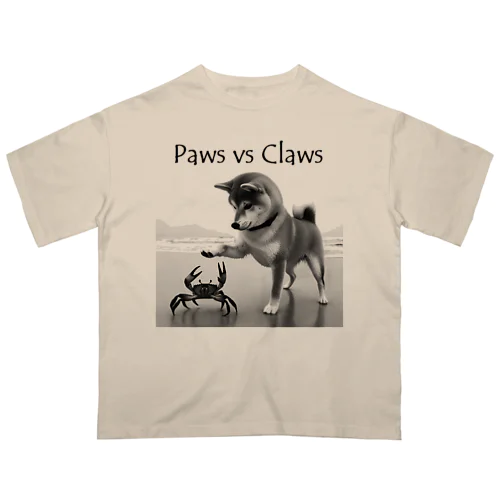 Paws vs Claws モノクローム Oversized T-Shirt