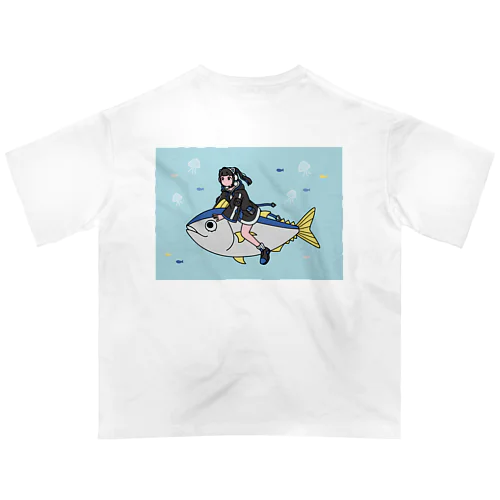マグロと海の旅(ｾﾂﾅﾂﾅロングver) 絵柄が背中 Oversized T-Shirt