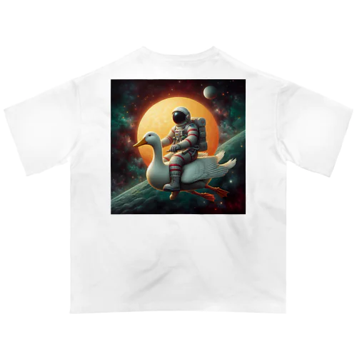 Never-before-seen astronaut オーバーサイズTシャツ