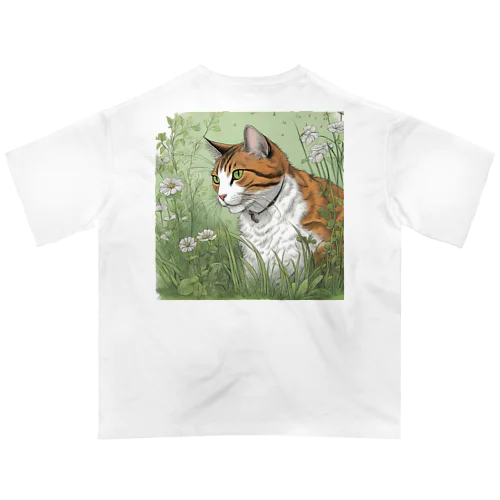 草の中の猫 オーバーサイズTシャツ