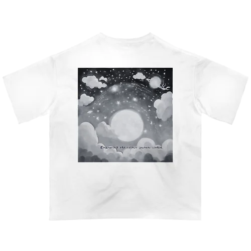 Embracing the cosmic journey within. オーバーサイズTシャツ