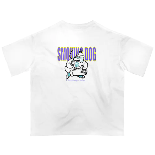 smoking dog Oversized T-Shirt