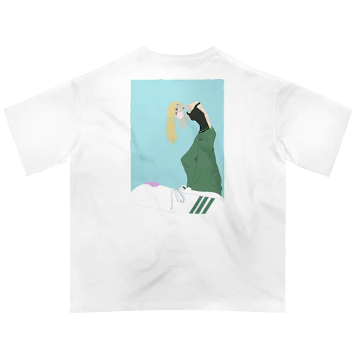 chewing  girl Oversized T-Shirt