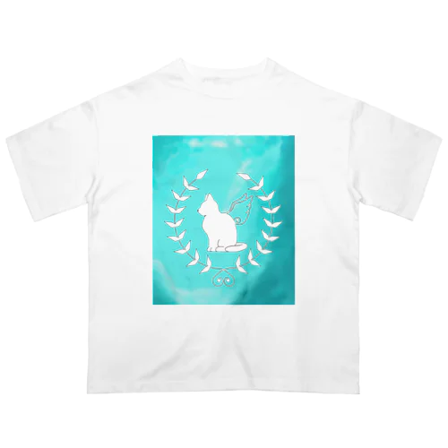 エメラルドグリーンの海と羽ねこさん Oversized T-Shirt