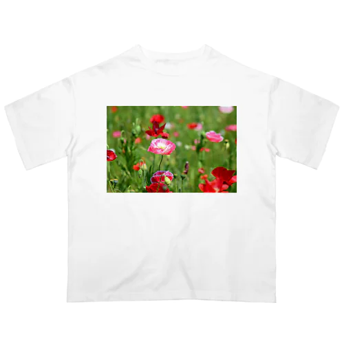 晴れた日、ポピーの花畑で オーバーサイズTシャツ