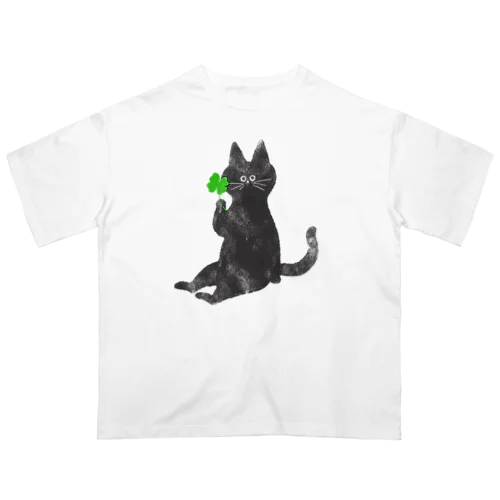 四葉のクローバーとねこ🍀 オーバーサイズTシャツ