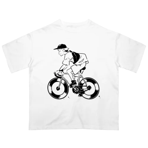 ピストバイクでポタリング オーバーサイズTシャツ