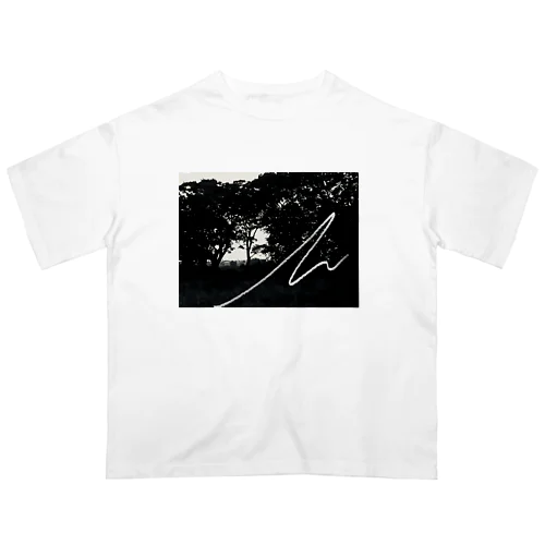 樹（リニューアル） オーバーサイズTシャツ