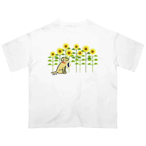 ひまわり畑のイエローラブラドール Oversized T-Shirt