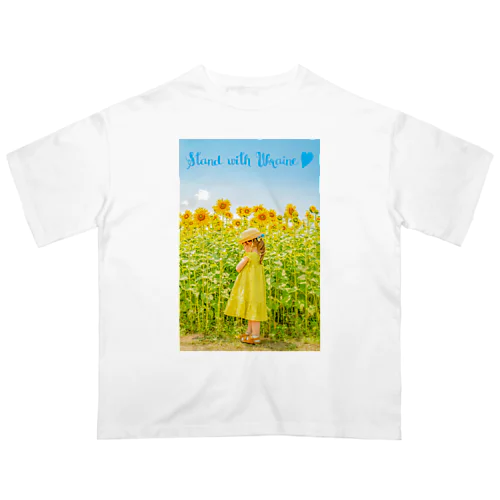 ひまわり畑とウクライナカラーのリボンをつけた少女-Stand with Ukraine♡ Oversized T-Shirt