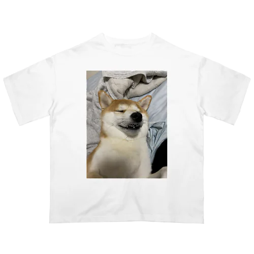 まどろみ犬 Oversized T-Shirt