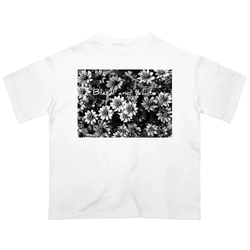 モノクロームの花 オーバーサイズTシャツ