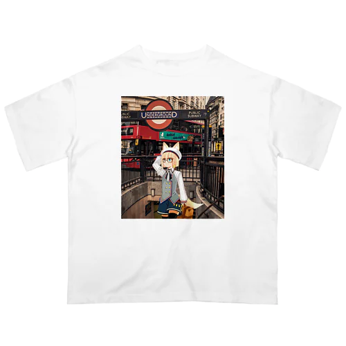 Exploring London with Tokikaze 2 (Color) Oversized T-Shirt