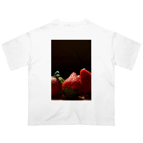 strawberry photo　いちご Oversized T-Shirt
