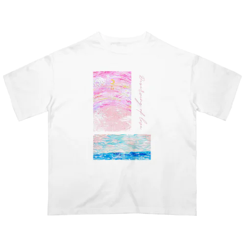 穏やかな愛の三日月 Oversized T-Shirt