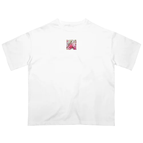 ピンクローズのガーリーな花柄 Oversized T-Shirt