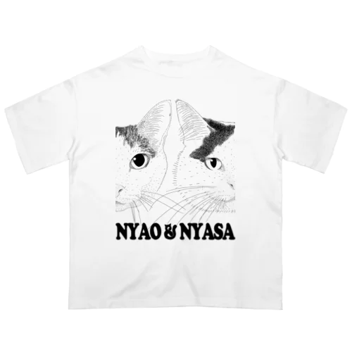 にゃおにゃさハチワレコンビ Oversized T-Shirt