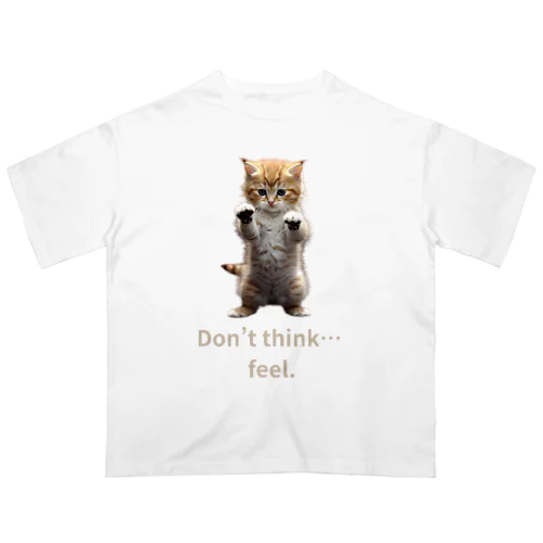 ヨーダのマネの仔猫 オーバーサイズTシャツ