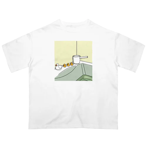 お風呂場にしては居すぎ Oversized T-Shirt