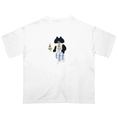 喫茶店の猫（プリンバイトリーダー） Oversized T-Shirt