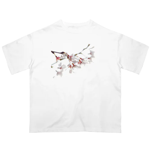 春の訪れを告げる美しい桜の花びら Oversized T-Shirt