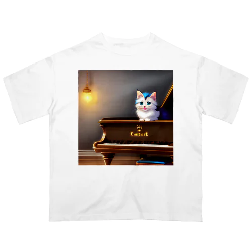 子猫ピアニスト-2 Oversized T-Shirt