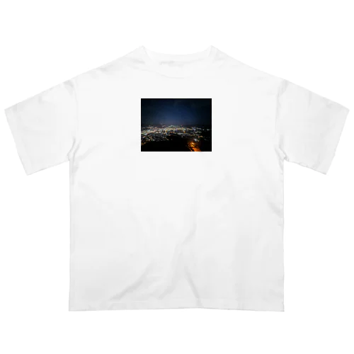 夜景ファッション - エレガントで洗練された夜のスタイル Oversized T-Shirt