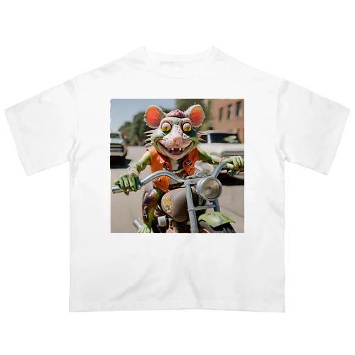 バイクに乗ったラットフィンク Oversized T-Shirt