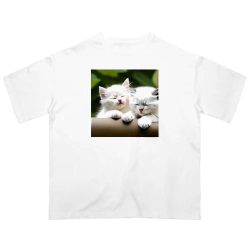 子猫の寝顔　白 オーバーサイズTシャツ