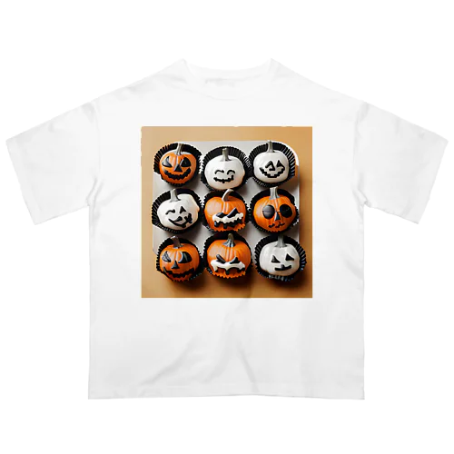 ハロウィンお菓子なキャラクターズ Oversized T-Shirt