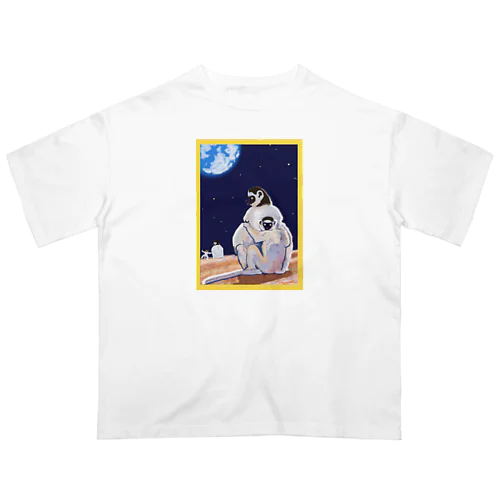 惑星を見る猿の親子 オーバーサイズTシャツ