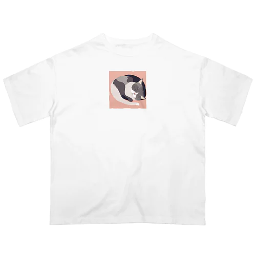 寝ている猫のイラスト Oversized T-Shirt