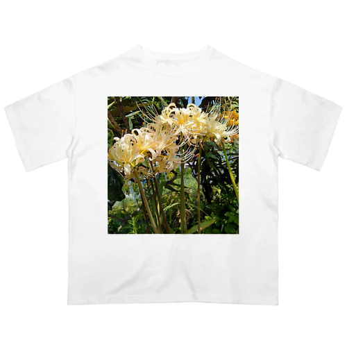 白いひがん花 Oversized T-Shirt