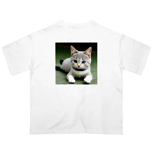 座る猫 オーバーサイズTシャツ