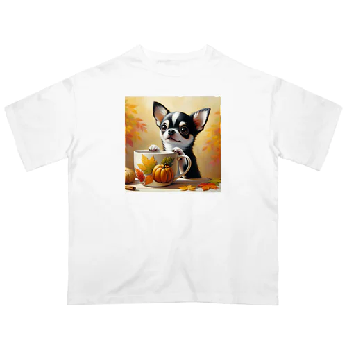 Autumn Curiosity: Chihuahua & Mug Magic 秋の好奇心: チワワとマグカップ オーバーサイズTシャツ