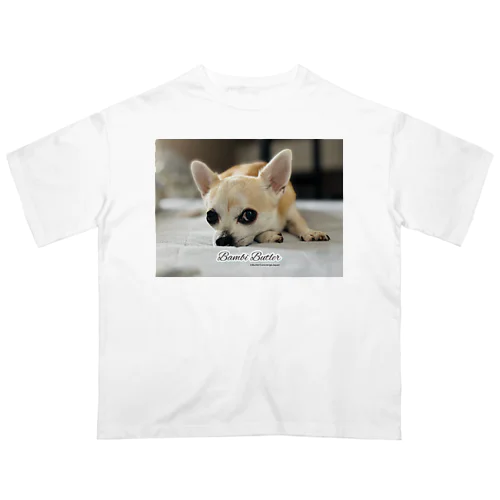 世界初！本物の犬執事・ドッグバトラーのバンビ君 Oversized T-Shirt