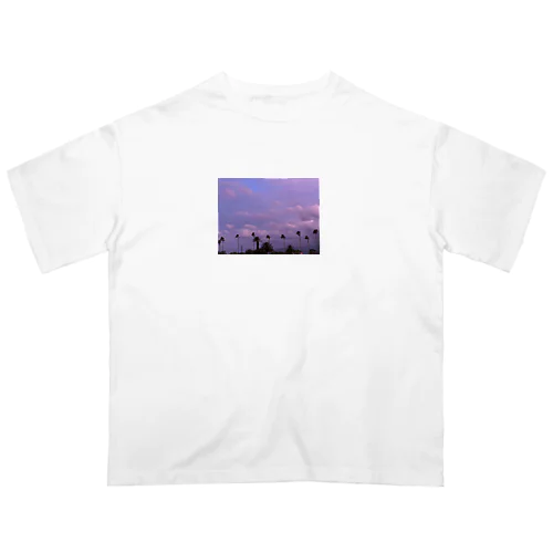 南国の冬空 Oversized T-Shirt