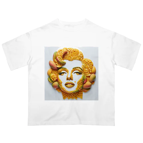 マリリン•マンゴー Oversized T-Shirt