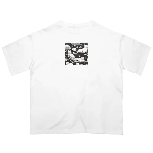 眠る白猫 Oversized T-Shirt