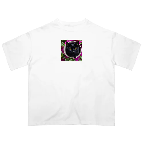 春の庭の猫 オーバーサイズTシャツ